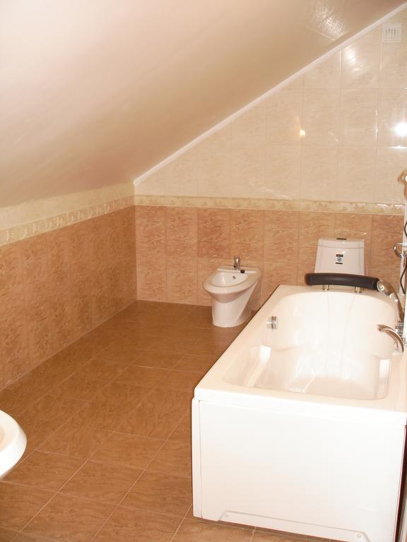 Chernivtsi Apartments Zimmer foto